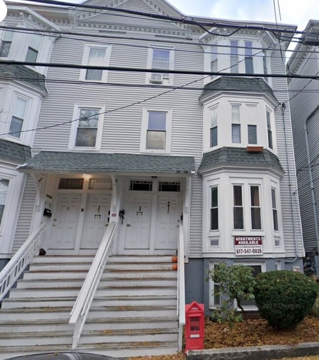 Building Photo - 44 Florence St