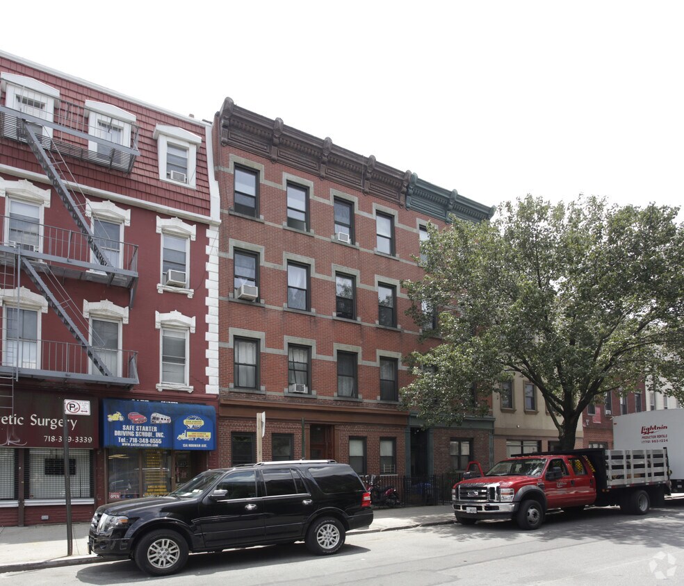 Primary Photo - 132 Norman Ave