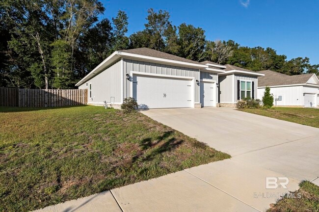 Building Photo - 231 Bronze St