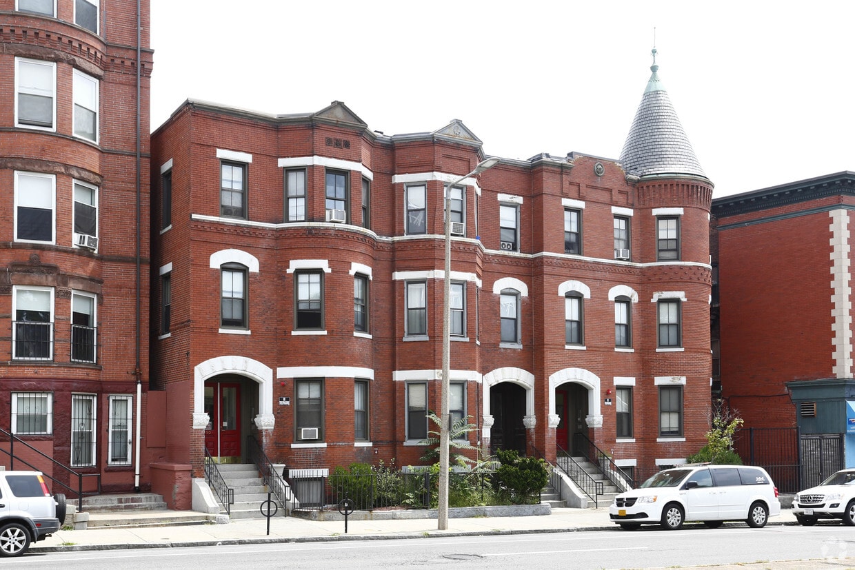 Highland House Apartments in Boston, MA