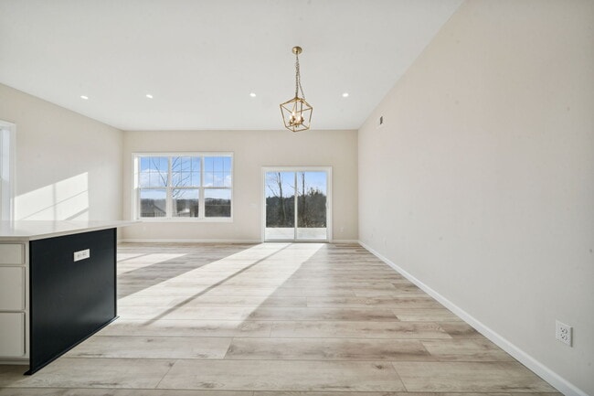 Foto del edificio - 2217 Lebanon Dr