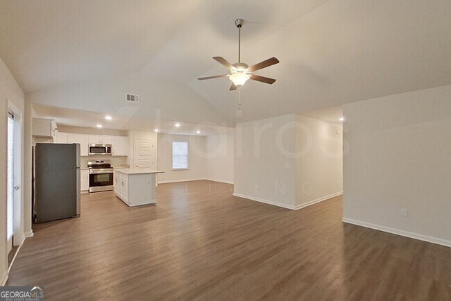 Building Photo - 114 Western Red Cedar Dr
