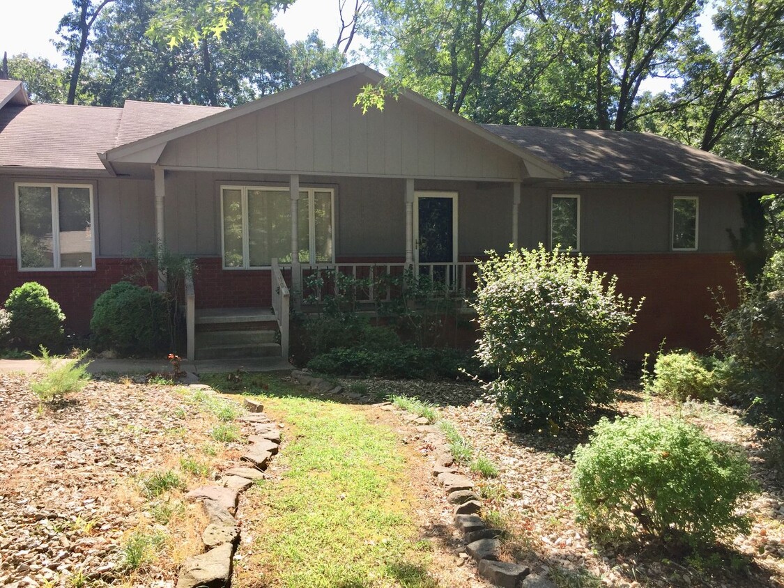 Foto principal - Large 3 Bed Home for Lease, Roger Arkansas!