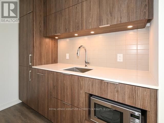 Building Photo - 15 Lower Jarvis St