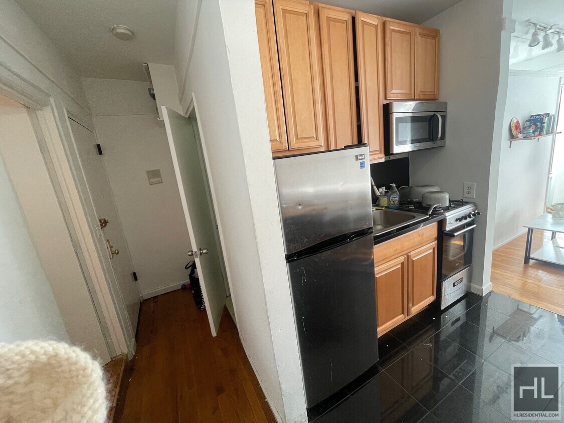 Bright 1 Bed + Home Office East 61st Str... Apartment for Rent in