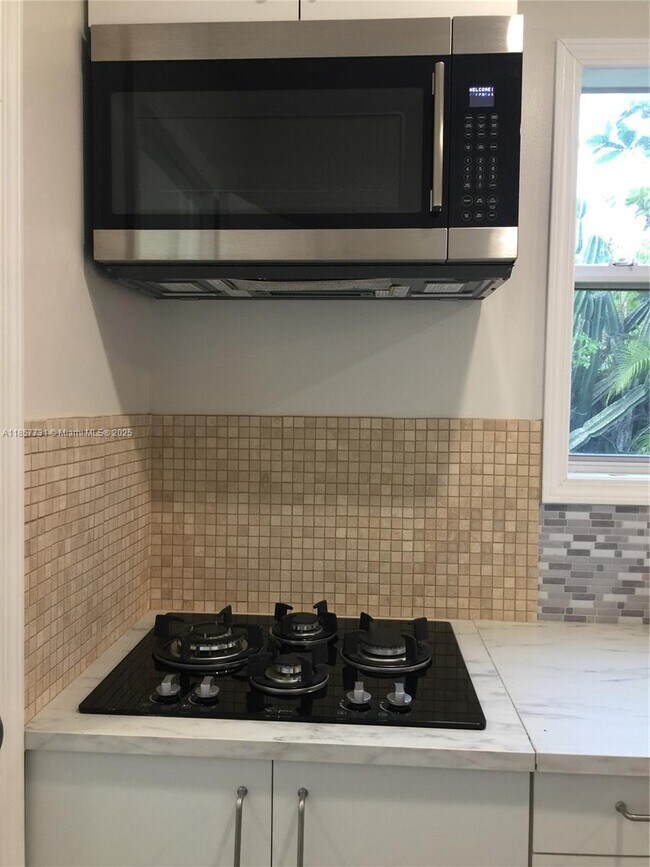 Foto del edificio - 5800 SW 122nd Ave