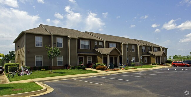 Foto principal - Glenshire Court Apartments