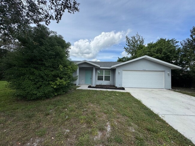 Building Photo - Cozy 3/2 in Deltona!!