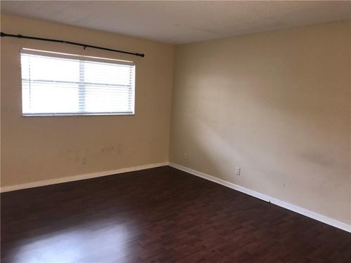 Building Photo - 6361 N Falls Cir Dr