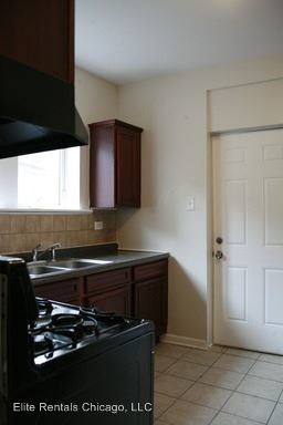 Building Photo - 3 br, 1 bath Apartment - 8045 S. Dobson Ave.