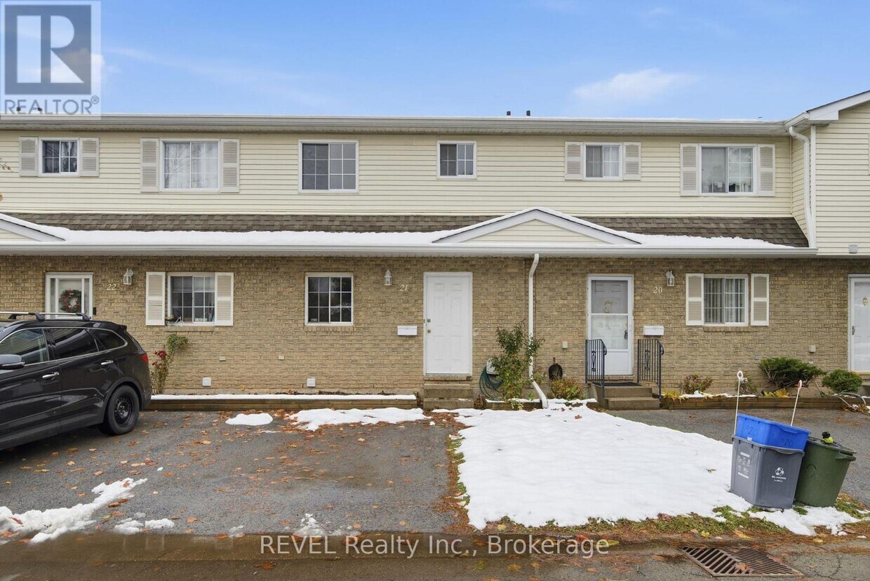 Photo principale - 8136 Coventry Rd