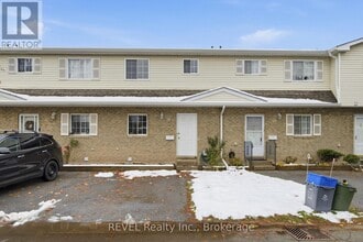 Building Photo - 8136 Coventry Rd