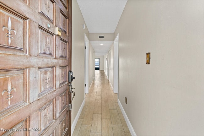 Building Photo - 205 S Banana River Blvd