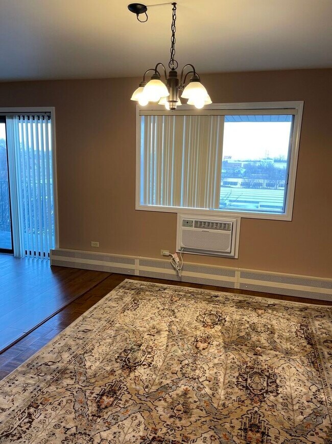 4711 St Joseph Creek Rd Unit 5C, Lisle, IL 60532 Condo for Rent in Lisle, IL
