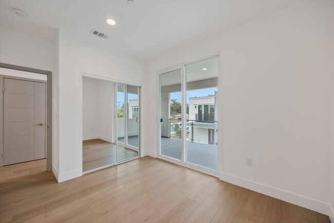 Foto del edificio - 12671 9th St