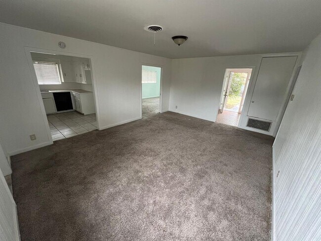 Building Photo - 2041 Coronado Pl