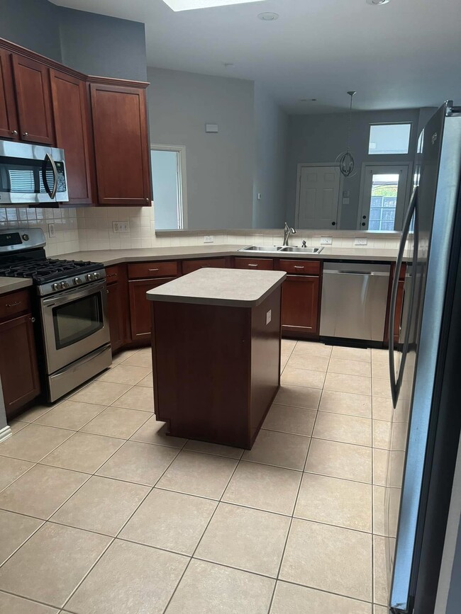 Photo - 1398 Forest Oaks Ct House