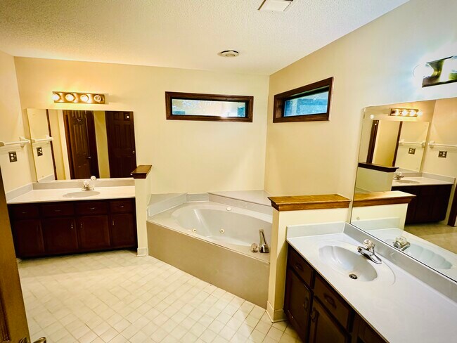 Foto del edificio - 578 Winford Dr