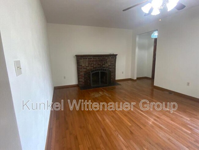 Foto del edificio - 301 N Julia St