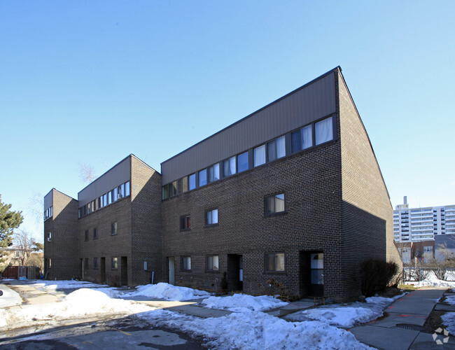 Photo du bâtiment - Jane Townhouses