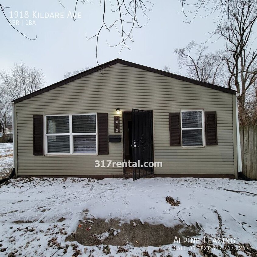 Primary Photo - Near Eastside 3BR House w/Garage!