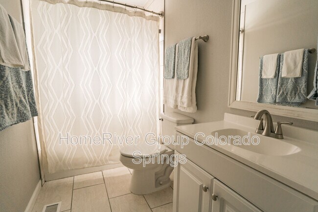 Foto del edificio - 2530 Cather Ave