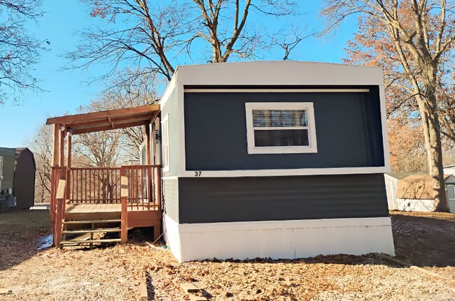 Foto del edificio - 1100 W Locust St