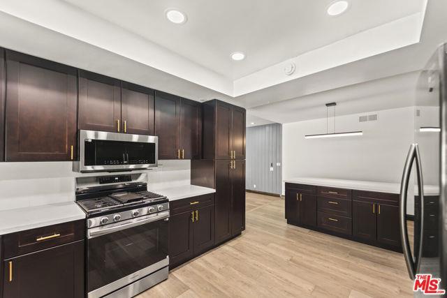 Foto principal - 9724 Bothwell Rd