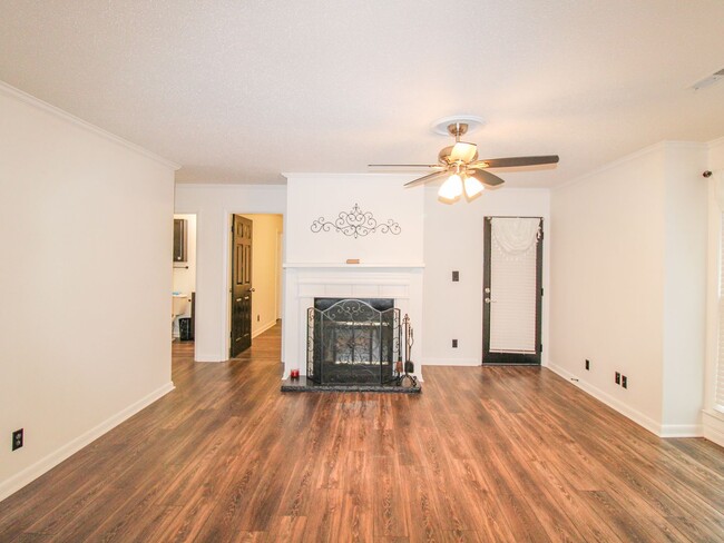 Foto del edificio - Like NEW Condo close to Redstone Arsenal!