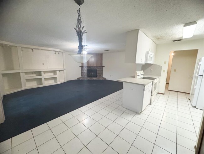 Building Photo - 7410 Orangeview Cir
