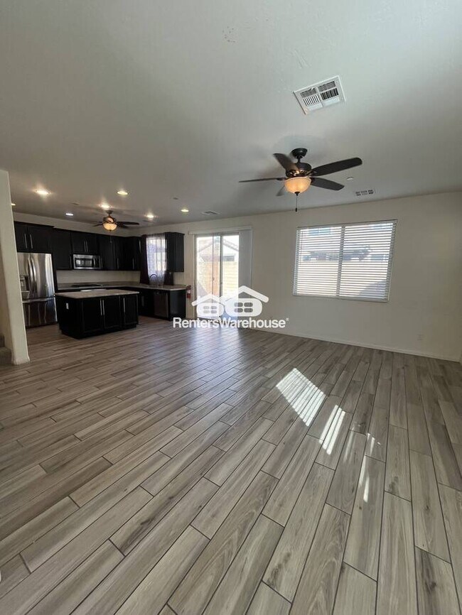 Building Photo - $500 move in rent concession. A modern oasis just waiting for you!