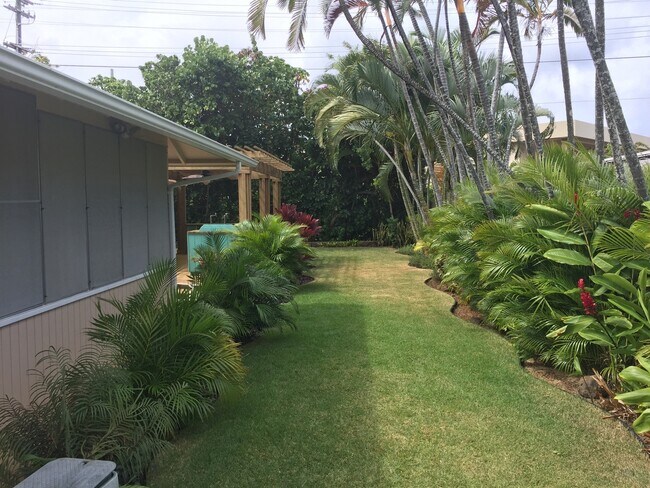 Foto del edificio - Aikahi Park Beautiful Four Bedroom Home