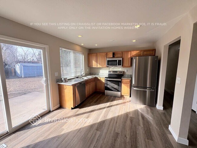 Building Photo - 2881 S Olathe Ct