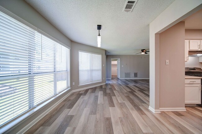 Foto del edificio - Spacious 2 Bed / 2 Bath in Georgetown