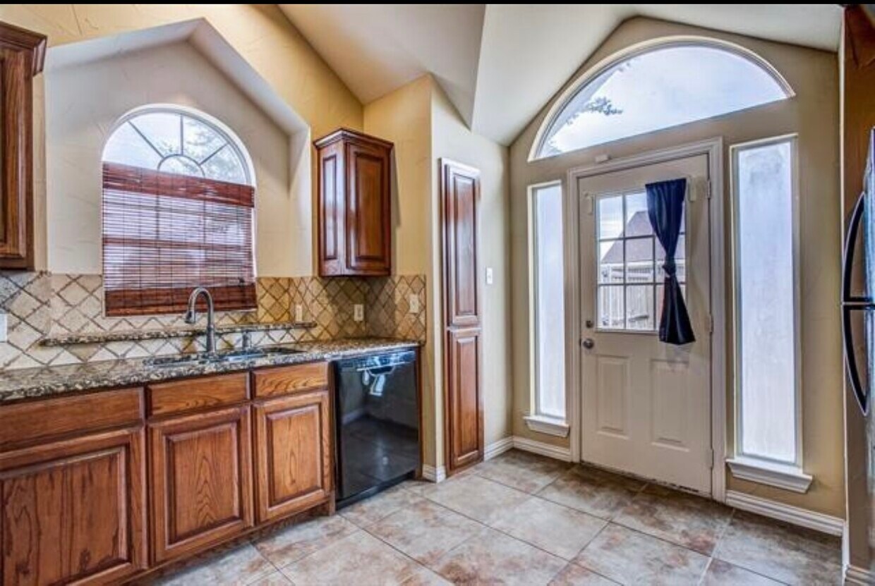 910 Busby Dr, Cedar Hill, TX 75104 House Rental in Cedar Hill, TX