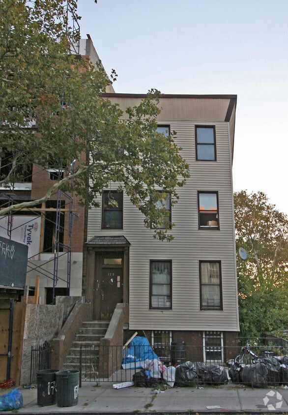 Building Photo - 175 Skillman St