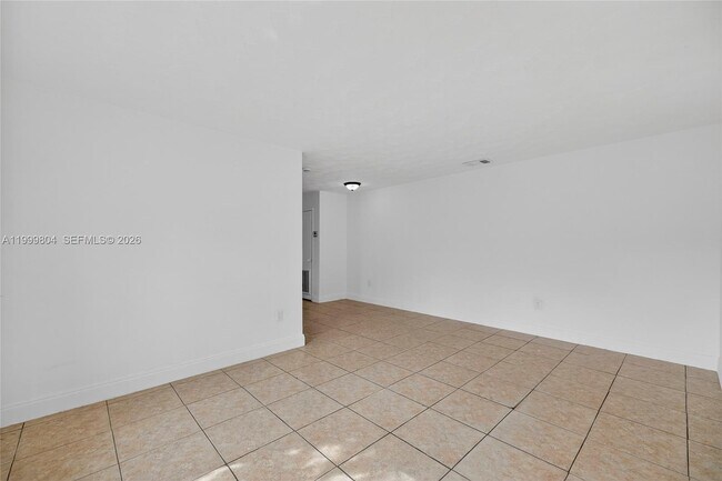 Foto del edificio - 762 NE 131st St