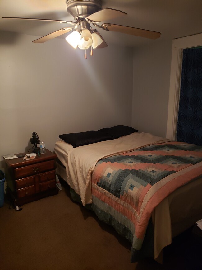 Dormitorio 1 - 294 Pratt Rd
