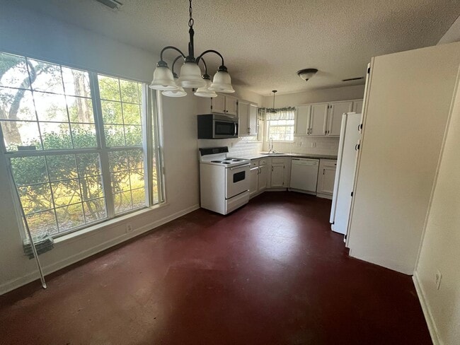 Foto del edificio - 3 Bedroom 2 Bath House in Hemmingwood - West Ashley