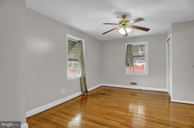 Foto del edificio - 3637 Erdman Ave