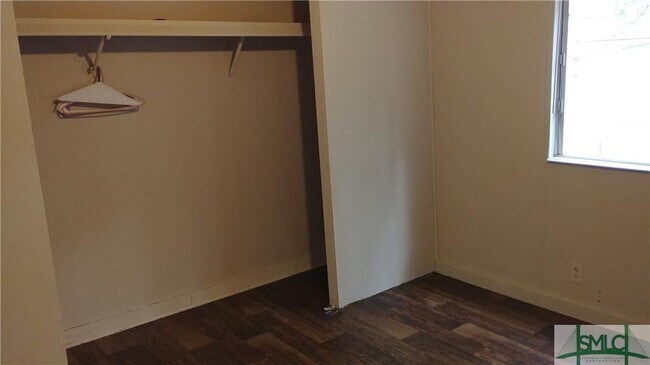Building Photo - 286 Pine Ridge Dr
