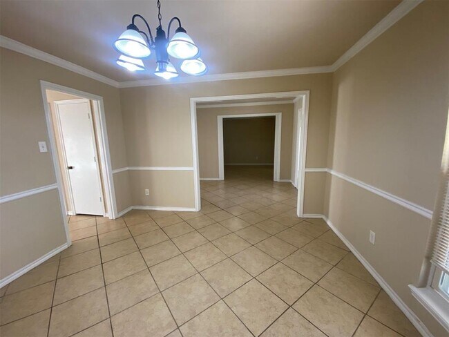 Foto del edificio - 14915 Oak Bluff Ct