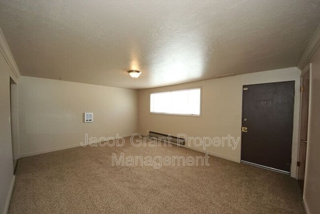 Foto del edificio - 756 Wayne Ave