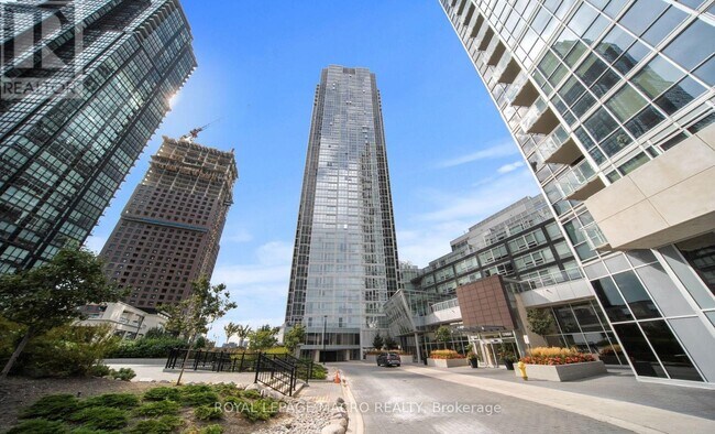 Photo du bâtiment - 2916 Hwy 7 W