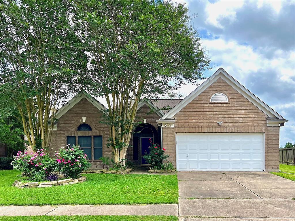 2929 Julie Ann Dr, Pearland, TX 77584 House for Rent in Pearland, TX
