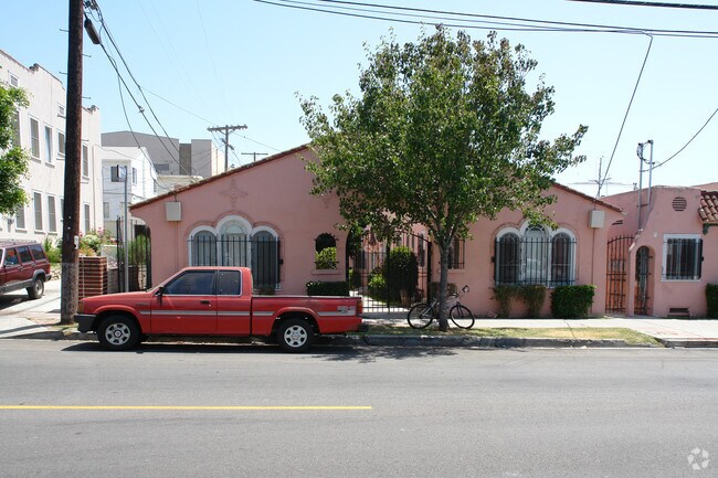Foto del edificio - 940 S Catalina St