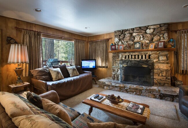 Foto del edificio - 8037 Raccoon Rd