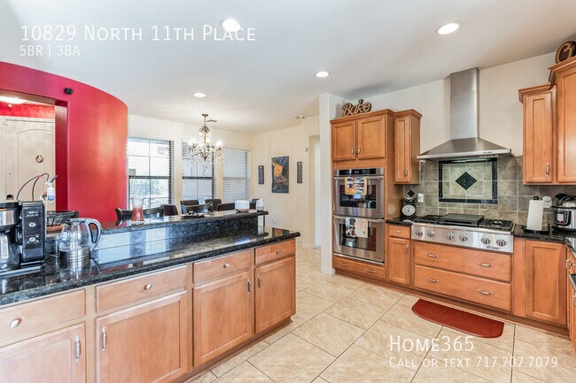 Building Photo - MOVE IN SPECIAL!! $500 off First month's r...
