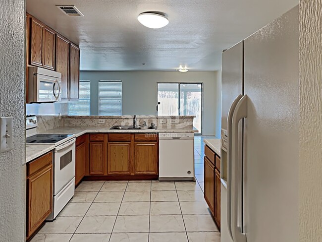 Building Photo - 5820 Bridal Trail