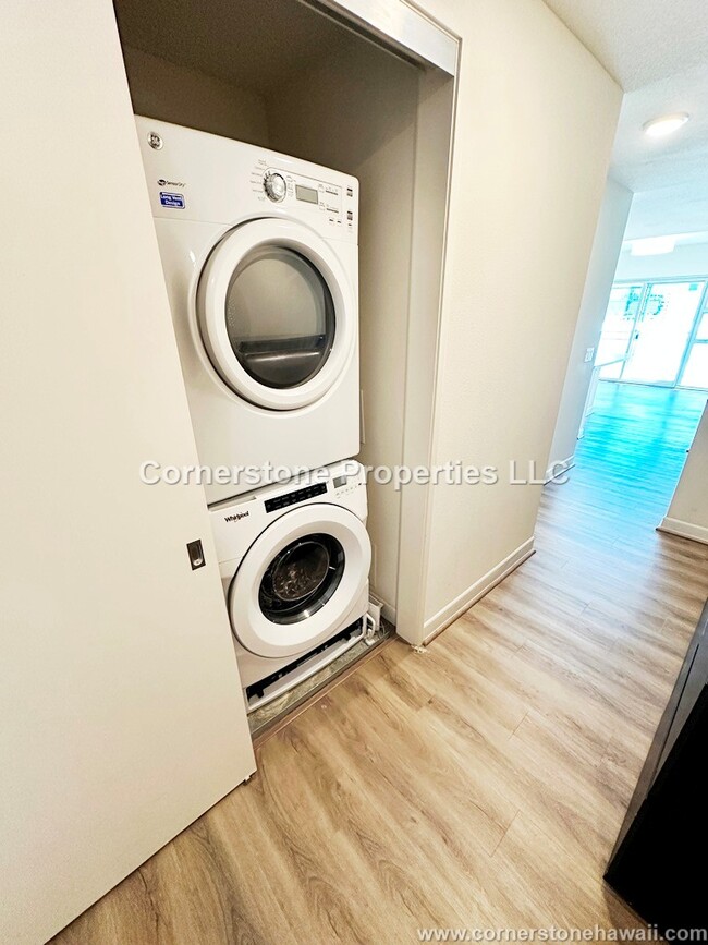 Building Photo - 400 Keawe St